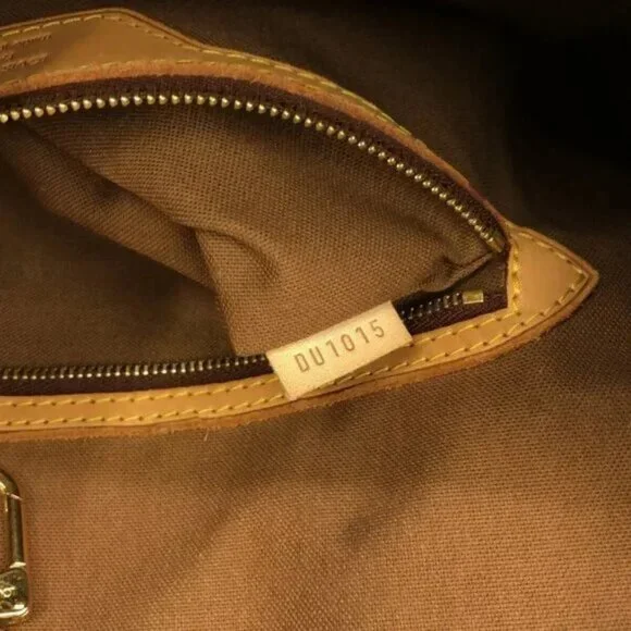 Auth LOUIS VUITTON Batignolles Horizontal Monogram Shoulder Bag 836-113024 - Picture 12 of 15